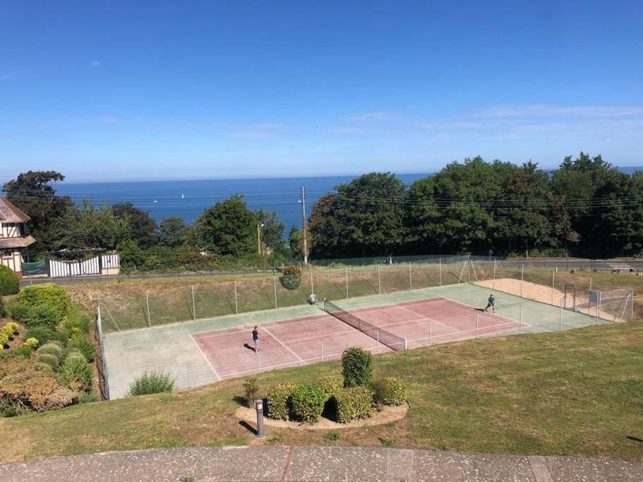 Appart Lumineux Avec Vue Sur Mer A 180 Degres Apartment Трувил сюр Мер Екстериор снимка